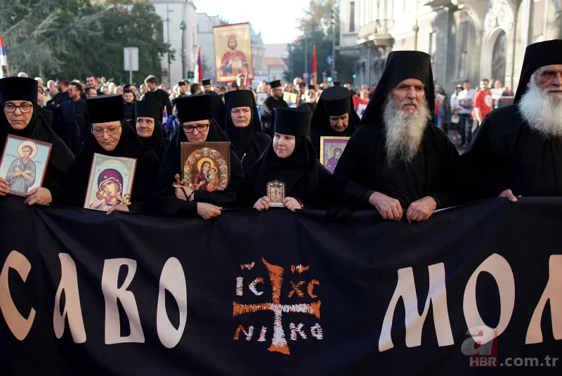 Sırbistan'da sapkın LGBT'lilere karşı isyan! Binlercesi sokağa döküldü 1