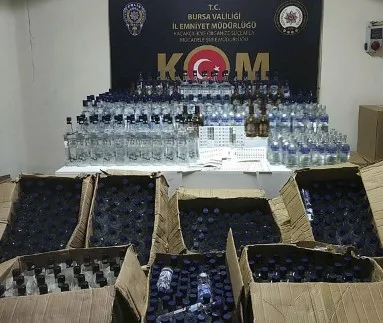 aci-haberler-pes-pese-gelmeye-devam-ediyor-sahte-icki-kurbanlari-35e-yukseldi-1639720218311.jpg Acı haberler peş peşe gelmeye devam ediyor! Sahte içki kurbanları 35’e yükseldi! - 5