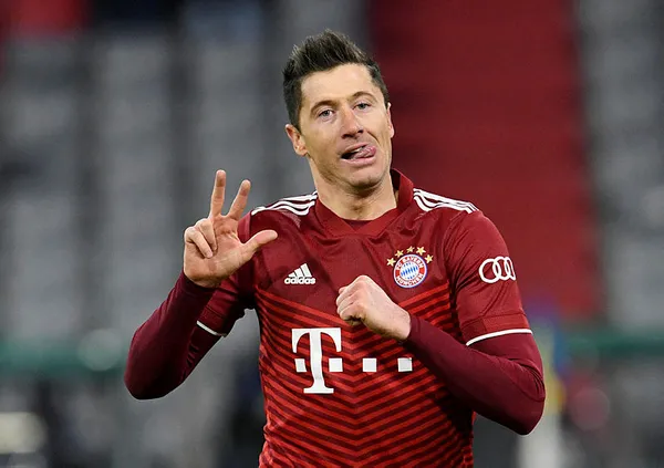 Polonyalı yıldız Lewandowski 23 dakikada Şampiyonlar Ligi tarihine geçti! Messi ve Ronaldo’ya çok yaklaştı