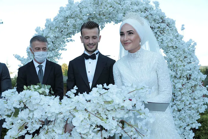 Trabzonsporlu futbolcu Abdulkadir Parmak evlendi - 1