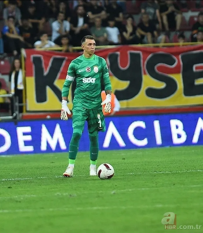 Galatasaray Devler Ligi için sahaya çıkıyor! Orta sahada flaş tercih! İşte Galatasaray-Molde maçı muhtemel 11'leri... 10