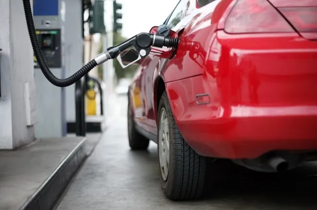 benzine-ve-motorine-beklenen-indirim-geldi-iste-guncel-motorin-dizel-benzin-ve-lpg-fiyatlari-1708525746948.jpg Benzine ve motorine beklenen indirim geldi! İşte güncel Motorin (Dizel), Benzin ve LPG fiyatları….. - 4