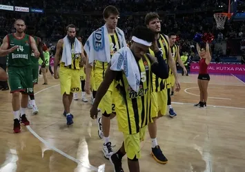 Fenerbahçe, Baskonia'ya 86-52 mağlup oldu