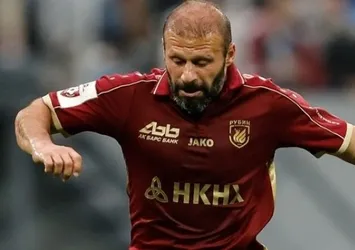 37 yaşındaki Gökdeniz Karadeniz şov yaptı