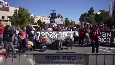 Netanyahu’nun af talebini protesto ettiler