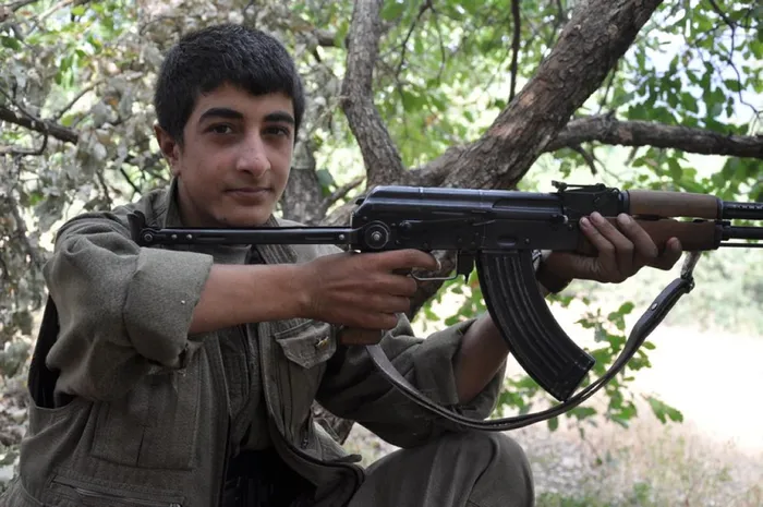 Son dakika: MİT'ten nokta operasyon! Türkiye'ye patlayıcı göndermeye çalışan 2 terörist etkisiz hale getirildi - 4