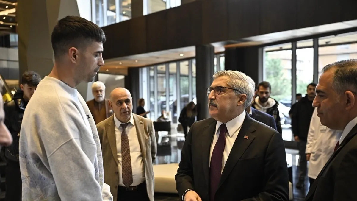 AK Parti Genel Başkan Yardımcısı Yayman'dan İbrahim Tatlıses'e hastanede ziyaret: Cumhurbaşkanımız yakından takip ediyor