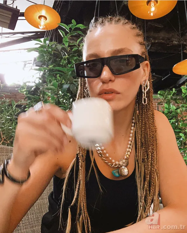 Serenay Sarıkaya adım adım takip edilip saldırıya uğradı! Sevgilisi Umut Evirgen soluğu orada aldı 16