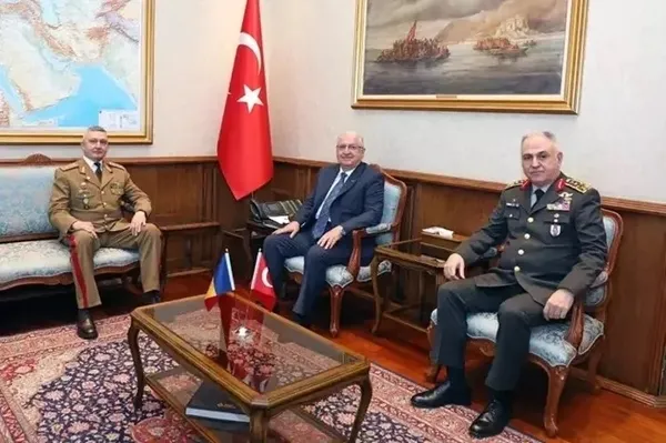 milli-savunma-bakani-yasar-guler-rumen-mevkidasi-ile-gorustu-1706625744619.jpeg Milli Savunma Bakanı Yaşar Güler Rumen mevkidaşı ile görüştü - 1