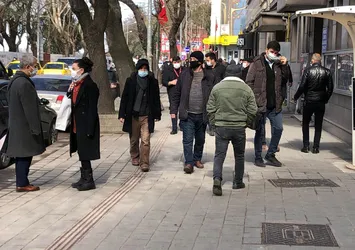16 kişide mutasyonlu virüs görülmüştü! Zonguldak'ın sokakları tıklım tıklım!
