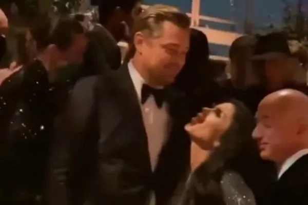 jeff-bezos-sevgilisi-kimdir-jeff-bezos-sevgilisi-lauren-sanchez-kim-jeff-bezos-leonardo-dicaprio-olayi-nedir-1636463547236.jpg Jeff Bezos sevgilisi kimdir? Jeff Bezos sevgilisi Lauren Sanchez kim? Jeff Bezos Leonardo DiCaprio olayı nedir? - 1