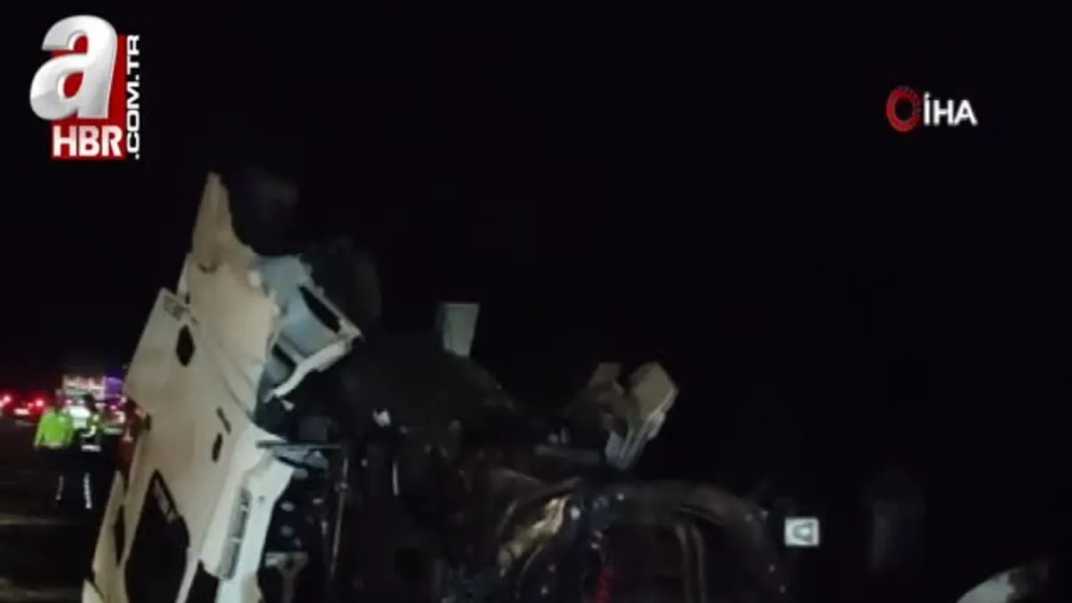 Süt yüklü tanker ile tır çarpıştı: 3 yaralı