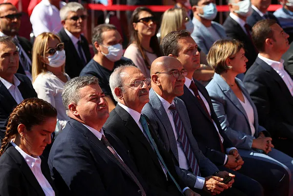 1700470930284.jpg Tunç Soyer'e Ekrem İmamoğlu ve Özgür Özel engeli! İzmir adaylığı için üzerini çizdiler... - 4