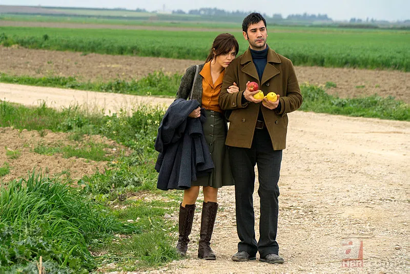 Bir Zamanlar Çukurova dizisinin Züleyha'sı Hilal Altınbilek bakın nereli | Ünlülerin memleketleri 1