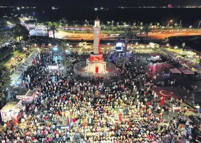 81 ilde vatan nöbeti! Halk meydanları bırakmadı - 3