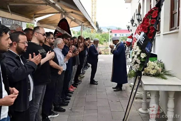 Kansere yenik düşen şarkıcı Şimal son yolculuğuna uğurlandı 11