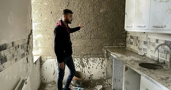 Karkamış’ta terör hedefi olan evine ilk kez girdi! Savaş alanı gibi