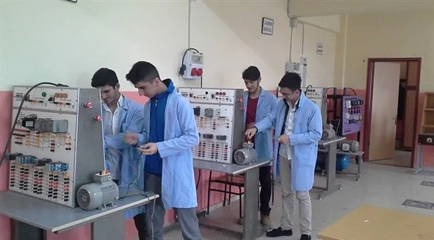 Çok Programlı Anadolu Lisesi nedir, ne demek? Liseler 9,10,11 ve 12. sınıflara ne zaman, ayın kaçında açılıyor? İşte karar...