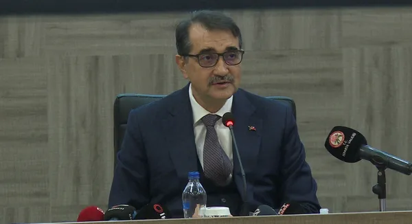 enerji-ve-tabii-kaynaklar-bakani-donmezden-azerbaycan-aciklamasi-yaninda-olmaya-devam-edecegiz-1640171900089.jpg Enerji ve Tabii Kaynaklar Bakanı Dönmez'den Azerbaycan açıklaması: Yanında olmaya devam edeceğiz - 1