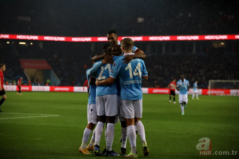 Trabzonspor Abdullah Avcı ile 26 sezonun en iyi dönemini geçiriyor! Bileği bükülmüyor 24