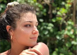 Hande Erçel'in yeni fotoğrafı sosyal medyayı salladı! Hande Erçel'in fotoğrafı büyük beğeni aldı