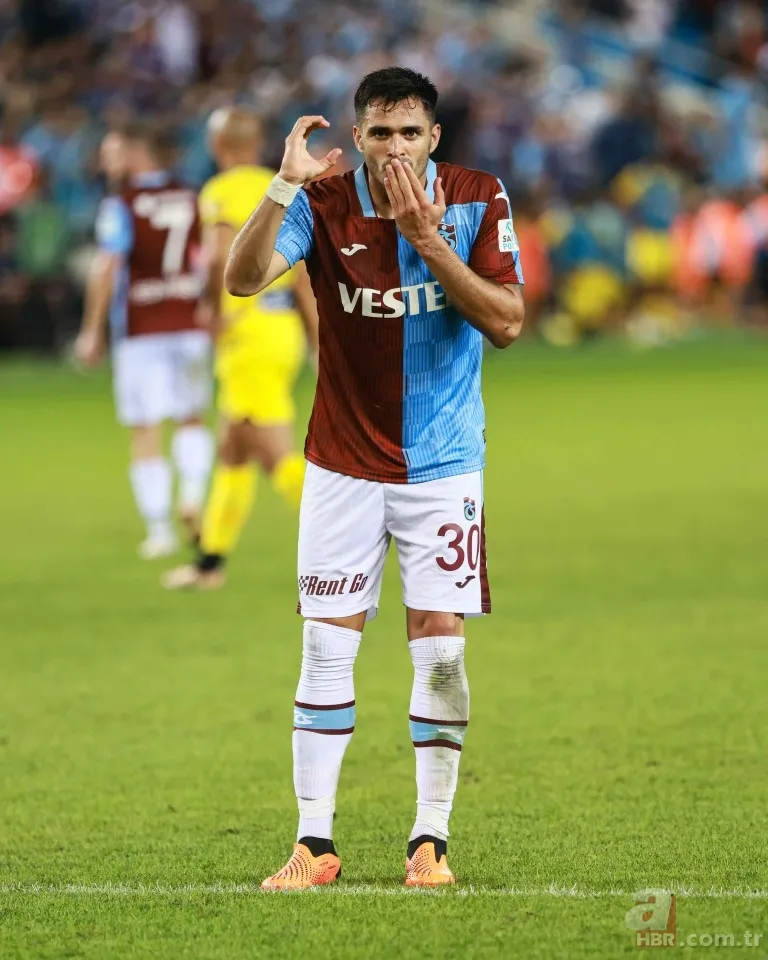 Trabzonspor- AEK maçında Benkovic sakatlandı! Kanlar içinde kaldı… | İşte o anlar... 15