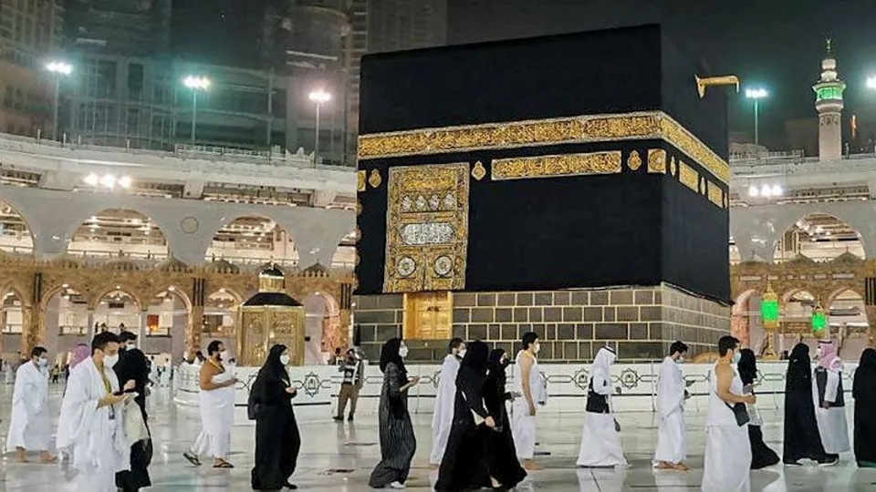 Hacılar ziyaret tavafı için Mescid-i Haram’da! Müslümanlar akın etti