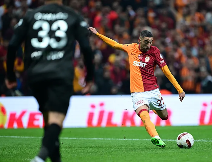 Hakim Ziyech’e talip çıktı! Galatasaray’ın kasası dolacak | Takım arkadaşı duyurdu
