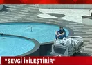 Odasına hapsolan hastasını güneşe çıkardı