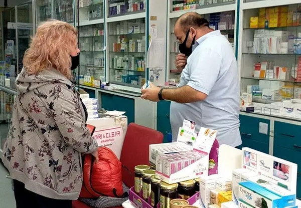 Kapış kapış satılıyor! Eczane önlerinde kuyruklar oluştu - 1