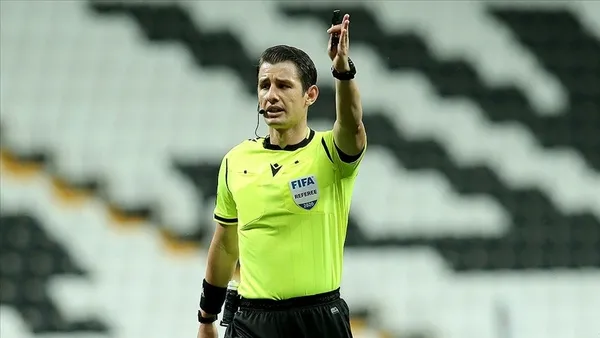 halil-umut-meler-3-kez-fenerbahce-galatasaray-derbisi-yonetecek-iste-melerin-derbi-karnesi-1673162167517.jpg Halil Umut Meler 3. kez Fenerbahçe-Galatasaray derbisi yönetecek! İşte Meler'in derbi karnesi - 2