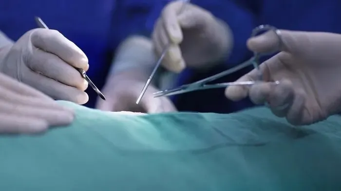 Estetik cerrahından büyük skandal! Hastasının çıplak görüntülerini paylaştı - 2