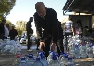 Ankara 2026’ya susuz girdi! Mamak’ta Mansur Yavaş'a bidonlu isyan