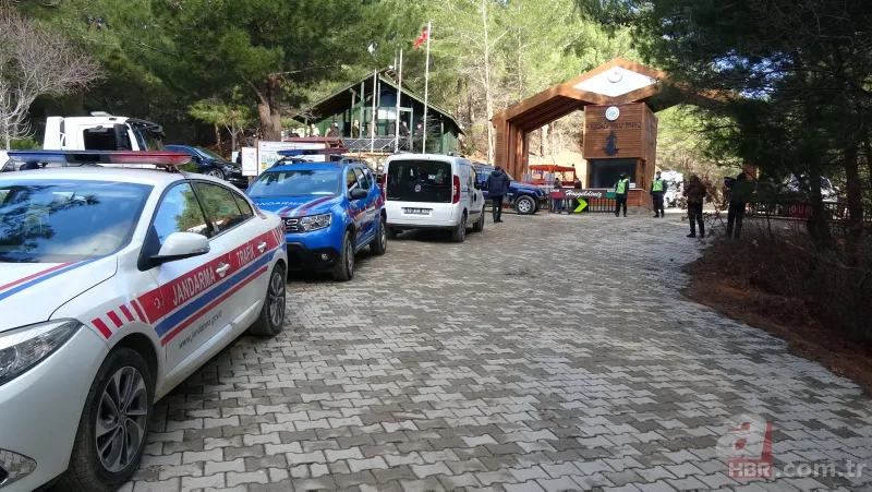 Kazdağları'nda karda mahsur kalan 17'si askeri personel 21 kişi kurtarıldı 7