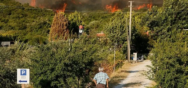 İzmir Urla’daki orman yangını Yukarı Orhanlı Köyü’ne sıçradı! Köy tedbir amaçlı boşaltıldı