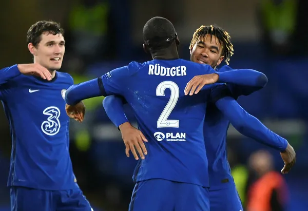 sampiyonlar-ligine-ingilizler-damga-vurdu-chelsea-2-0-real-madrid-mac-sonucu-ozet-1620248985964.jpg Şampiyonlar Ligi'ne İngilizler damga vurdu! Chelsea 2-0 Real Madrid (MAÇ SONUCU-ÖZET) - 4