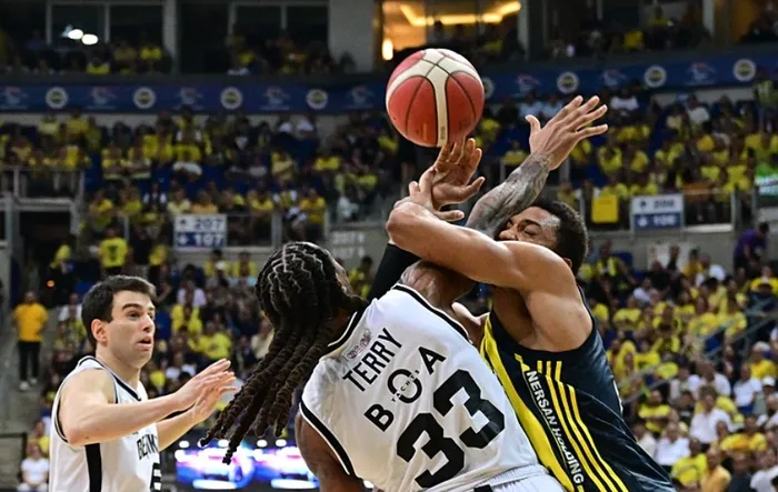 fenerbahce-bekodan-galibiyet-besiktas-fibabankayi-84-68-yendi-seride-12-kez-sampiyon-1750880981263.jpg Foto: DHA