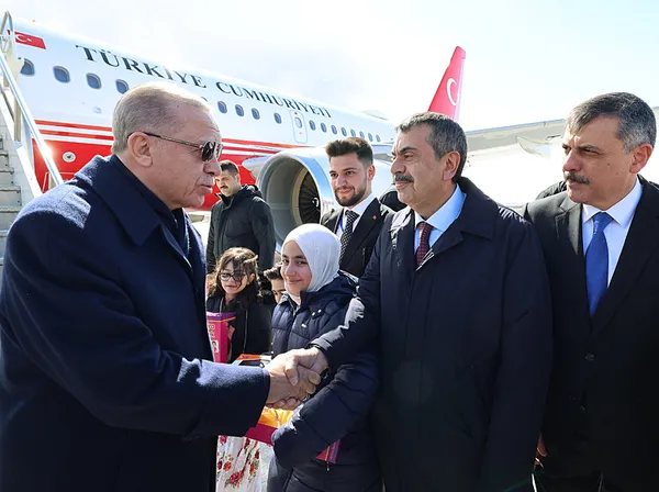 Başkan Recep Tayyip Erdoğan: Bu kutlu davasının birilerince pazarlık masalarında meze yapılmasına gönlümüz razı gelmez