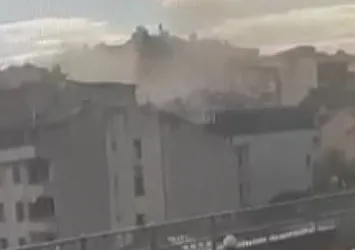 Son dakika: Üsküdar'da 5 katlı binadaki patlama anı kamerada