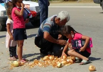 İYİ Parti'nin soğan tiyatrosunda yeni detay! Mehmet Bülbül'ün akrabası Ahmet Üzülgü A Haber'e konuştu! "Soğanları dökerken bisikletini çaldırdı"