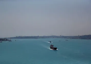 İstanbul Boğazı gemi geçişlerine kapatıldı