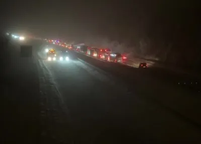 TEM Otoyolu’nda 3 TIR yolu trafiğe kapattı