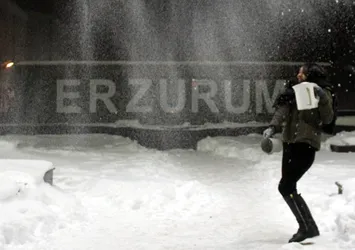 Doğu buz kesti