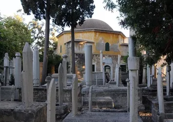 Yunanistan Rodos'taki Müslüman Türklerin merkezi Murat Reis Külliyesi'ni müzik fakültesi yaptı! Osmanlı hazımsızlığı saldırıları artırdı