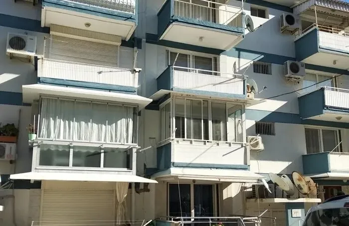 CHP'li Didim Belediyesi daha neyi bekliyor? 53 yıllık site gözleri önünde çökmek üzere! Site sakinleri isyanda: Nerede kentsel dönüşüm - 3