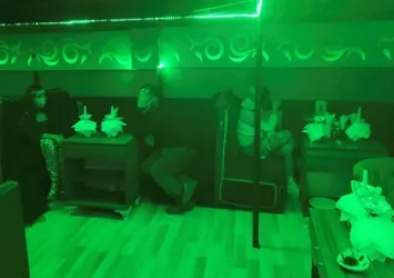 Konya'da koronavirüs partisi! Ceza yemesine rağmen mekanı yeniden açtı