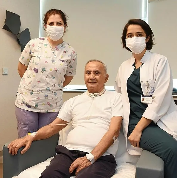 Oğuz Peker'in koronavirüs tedavisine 1,6 milyonluk fatura! 4 aydır komadaydı ilk sözü şu oldu: Neden herkes maske takıyor? - 1