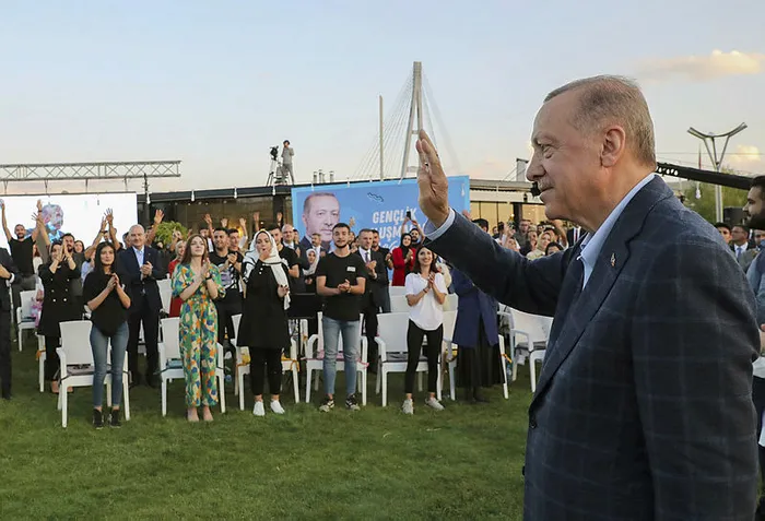 Başkan Erdoğan, gençlerle Van’da bir araya geldi: Kılıçdaroğlu kasımda seçim yok! Sen aday mısın değil misin... - 4