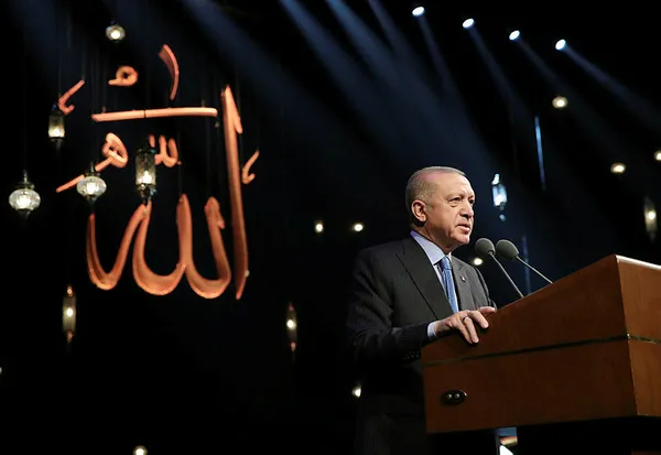 baskan-recep-tayyip-erdogandan-kuran-i-kerimi-guzel-okuma-yarismasi-finalinde-son-dakika-aciklamalari-1651099327241.jpg Başkan Recep Tayyip Erdoğan'dan Kur'an-ı Kerim'i Güzel Okuma Yarışması finalinde son dakika açıklamaları - 1