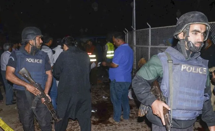 Pakistan’da lunaparkta bombalı saldırı